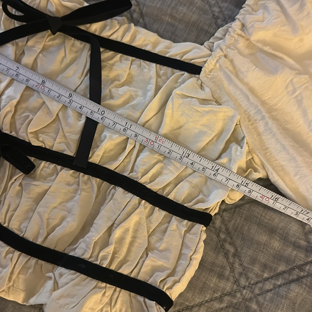 Bow Detail Crop Top - Picture 3 of 6